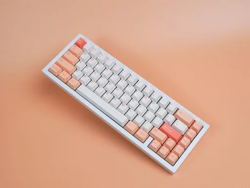 GMK Peaches n Cream Lite thumbnail 2