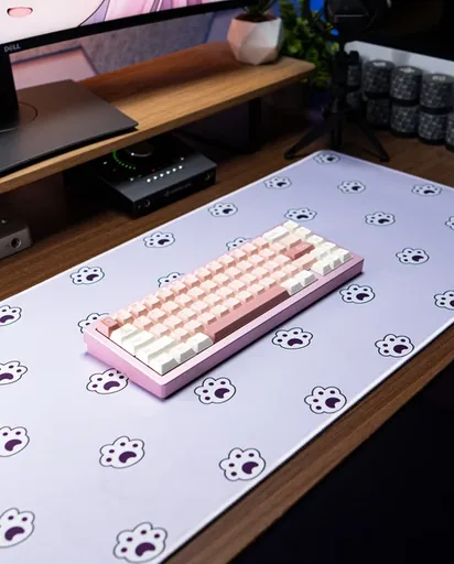 Strawberry Bunny PBT Keycaps thumbnail 5