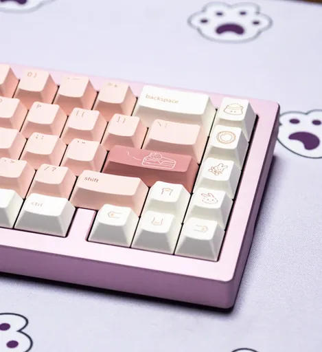 Strawberry Bunny PBT Keycaps thumbnail 2
