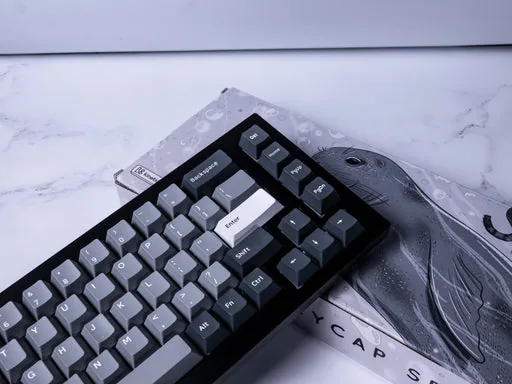 Keychron Q65 65% Mechanical Keyboard thumbnail 2