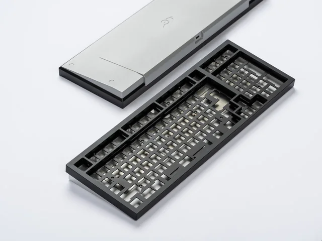 Brutal V2 1800 Keyboard thumbnail 3