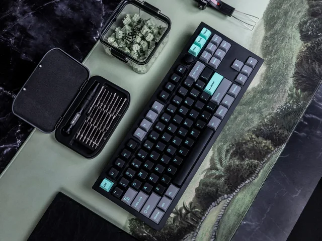 Hacker Mint PBT Keycaps thumbnail 3