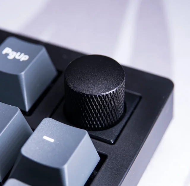 Keychron V2 65% Mechanical Keyboard thumbnail 5