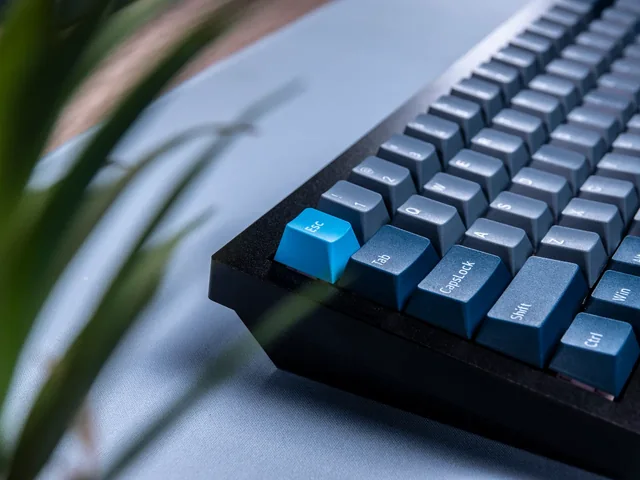 Keychron Q7 70% Mechanical Keyboard thumbnail 5